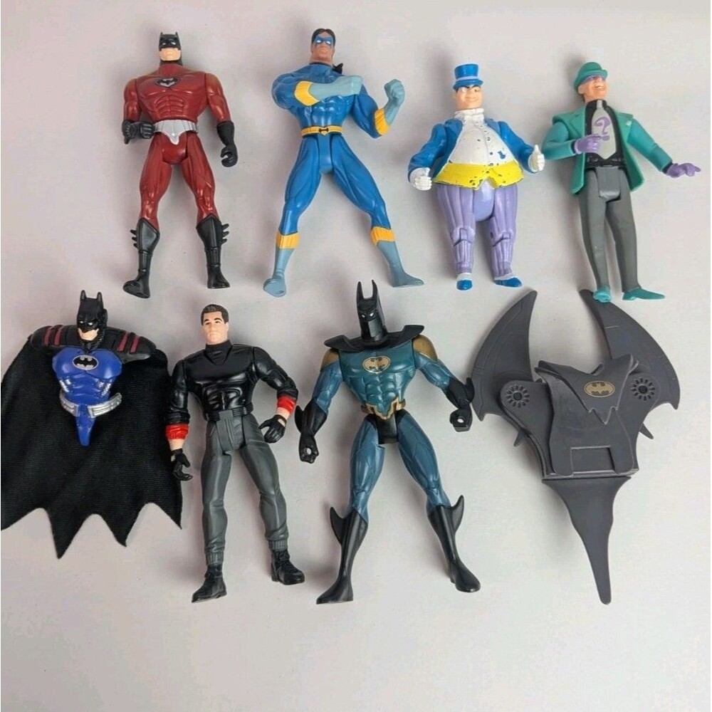 Lot Of 6 VTG Early 90’s Batman Figures Joker Penguin Kenner Transforming Bruce